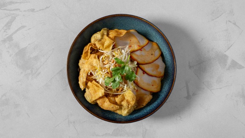 Dry Egg Noodles with Pork Wonton