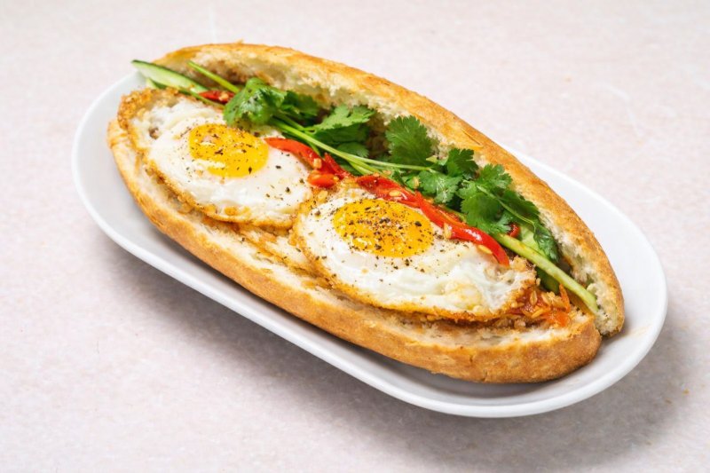 Bánh Mì - Eggs